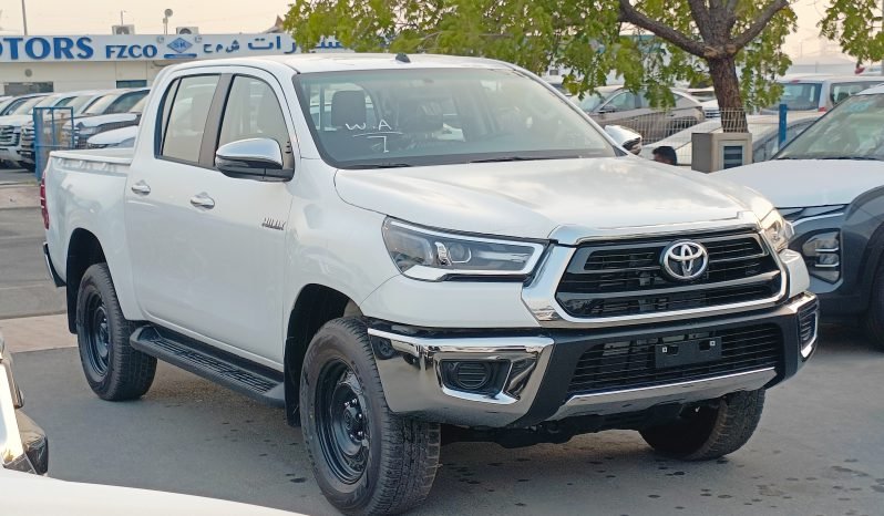 TOYOTA HILUX PICKUP 2.4L 4CY DIESEL 2022 full