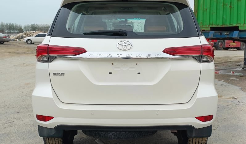 TOYOTA FORTUNER EXR SUV 2.7L 4CY PETROL 2017 WHITE full