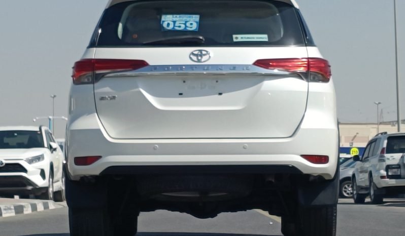 TOYOTA FORTUNER 4WD 2.7L 4CY WHITE PETROL 2018 full