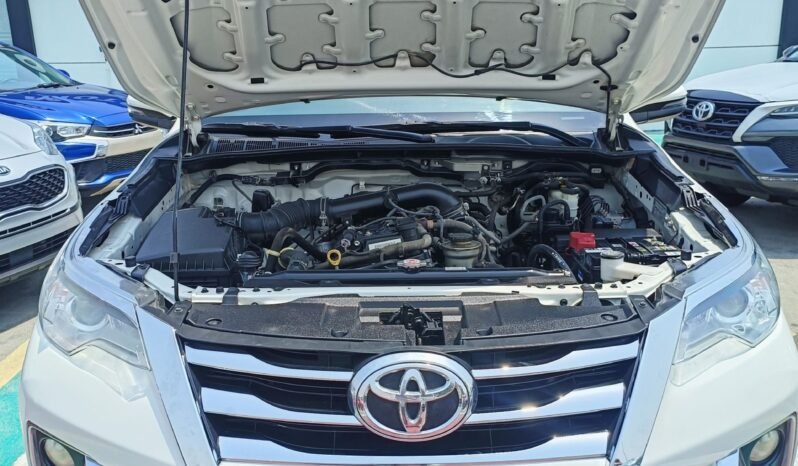 TOYOTA FORTUNER EXR 2.7L V4 4WD PETROL AT WHITE 2020 full