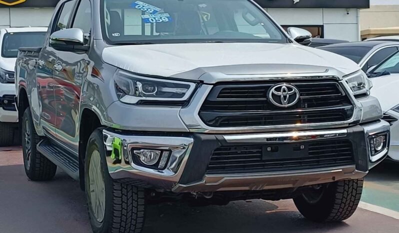 TOYOTA HILUX WIDE BODY 2023 AT 2.7L V4 PETROL AT SILVER full