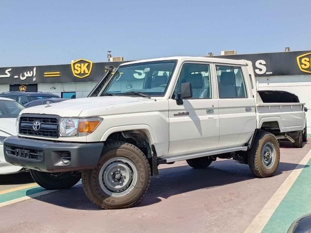 TOYOTA LAND CRUISER PICKUP Image 15
