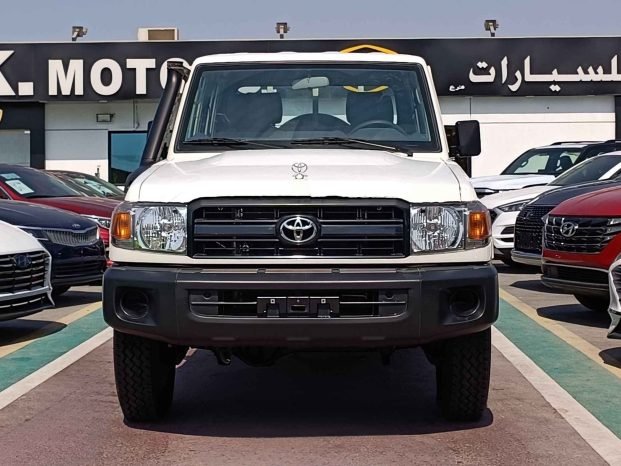 TOYOTA LAND CRUISER PICKUP Image 1