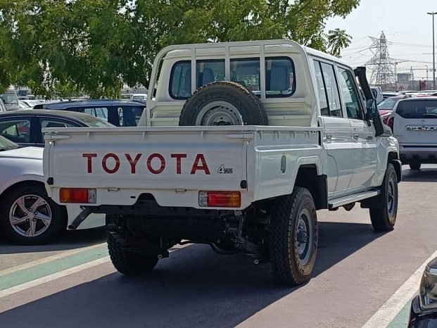 TOYOTA LAND CRUISER PICKUP Image 14