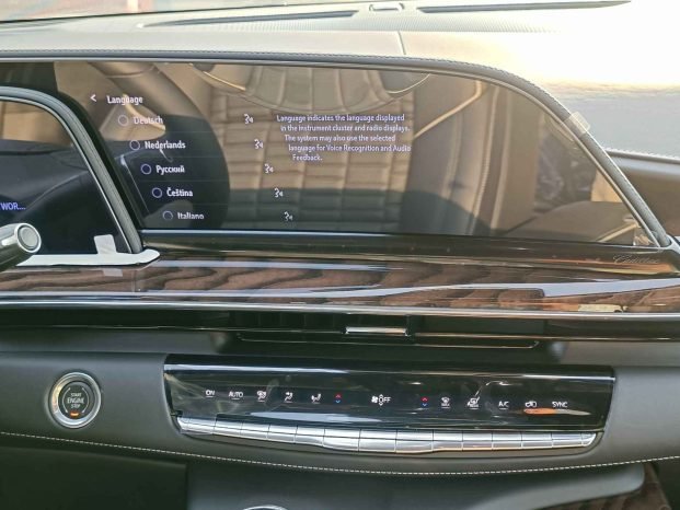 CADILLAC ESCLADE Image 5