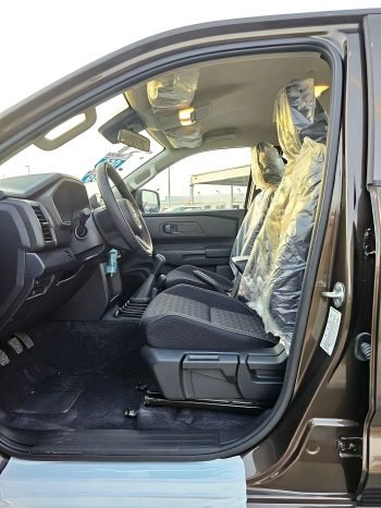 MITSUBISHI L200 Image 8