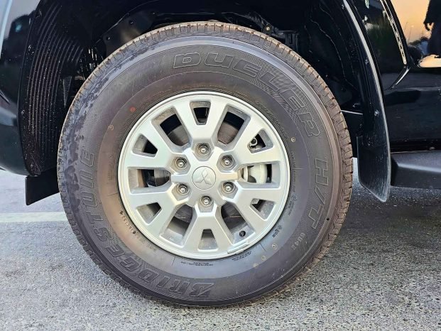 MITSUBISHI L200 Imagem 9