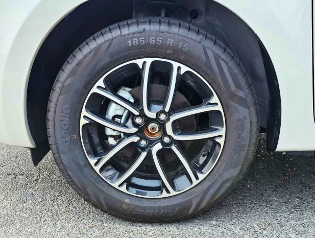 SUZUKI SWIFT Image 9