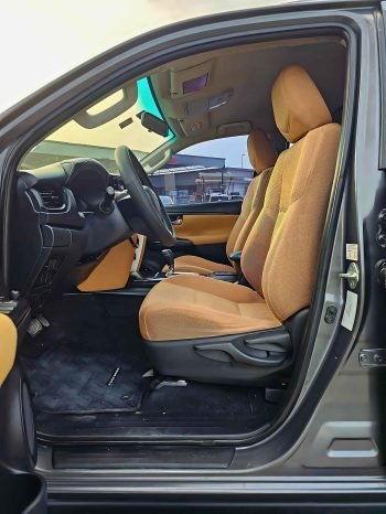 TOYOTA FORTUNER Image 11