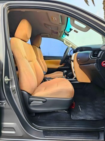TOYOTA FORTUNER Image 10