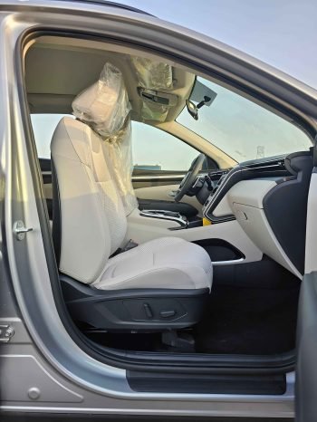 HYUNDAI TUCSON Image 8