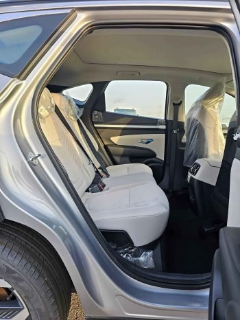 HYUNDAI TUCSON Image 6