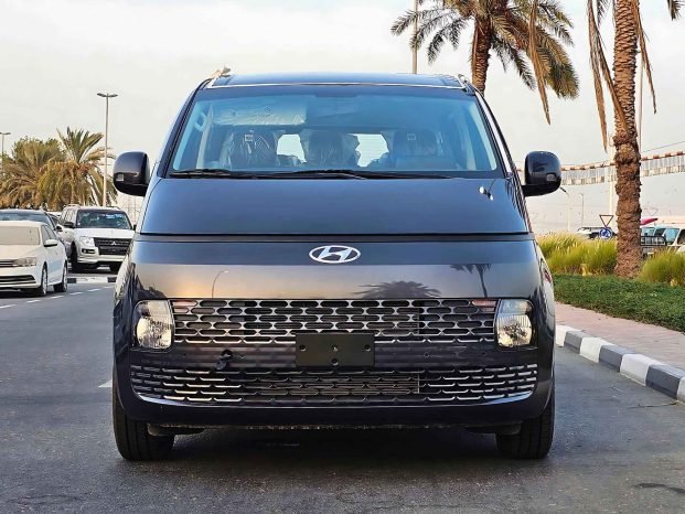 HYUNDAI STARIA Image 1