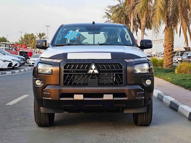 MITSUBISHI L200 Image 1
