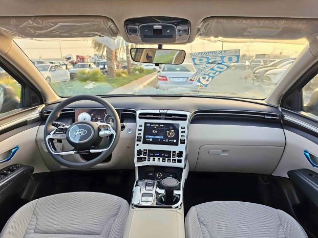 HYUNDAI TUCSON Image 5