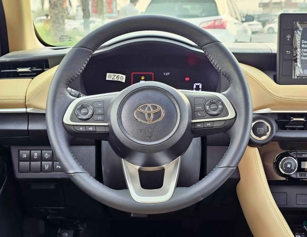 TOYOTA YARIS Image 3