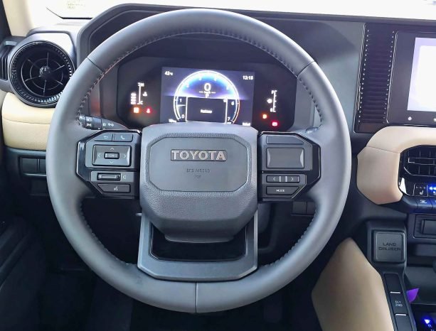TOYOTA PRADO Image 3