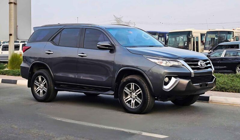 TOYOTA FORTUNER EXR 2018 PETROL V4 2.7L A/T full