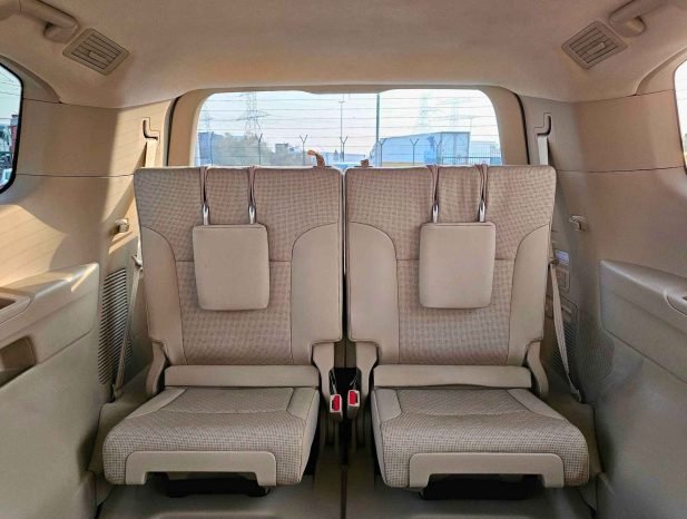 TOYOTA LANDCRUISER Image 3