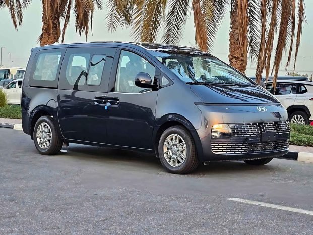 HYUNDAI STARIA Image 2