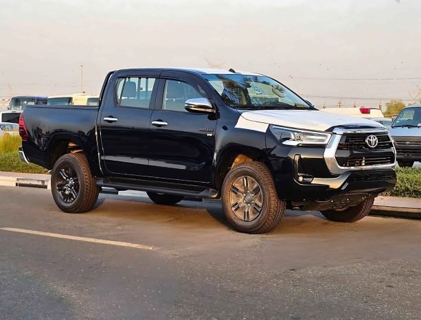 TOYOTA HILUX Image 2