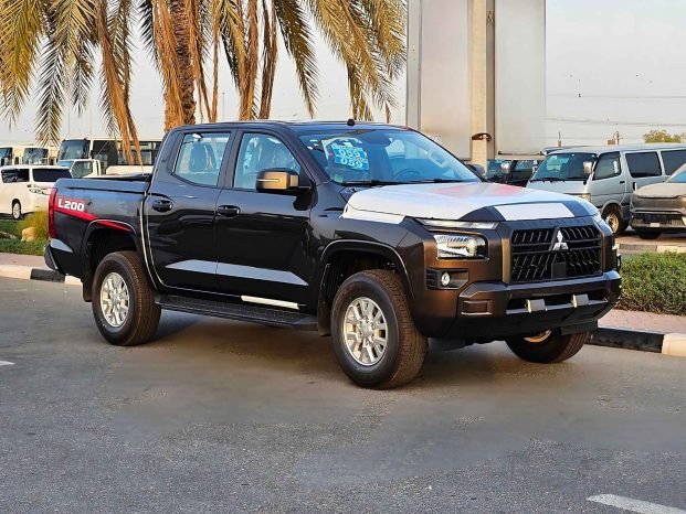 MITSUBISHI L200 Image 2
