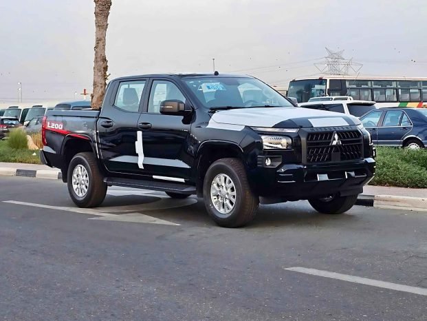 MITSUBISHI L200 Imagem 2