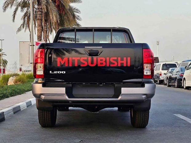 MITSUBISHI L200 Imagem 10