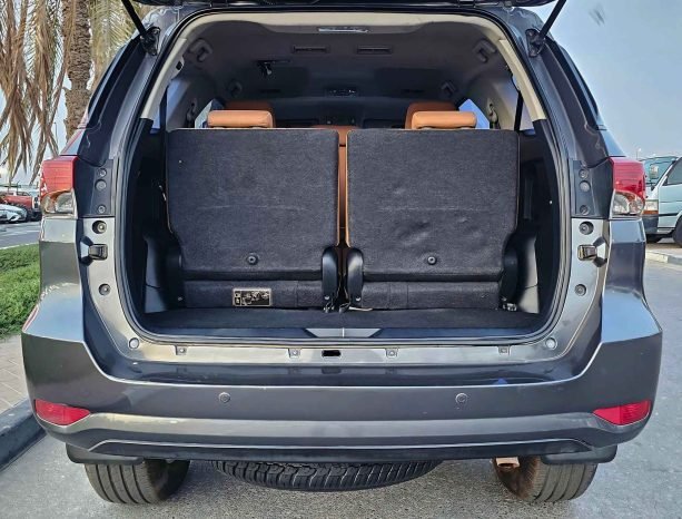 TOYOTA FORTUNER Image 14