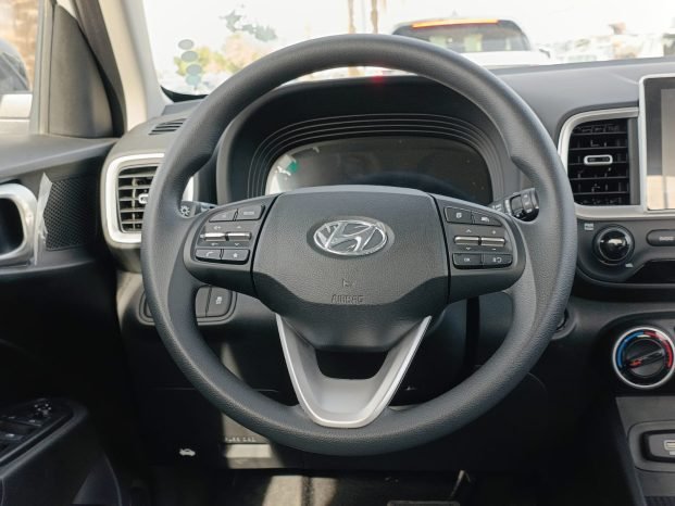 HYUNDAI VENUE Image 7