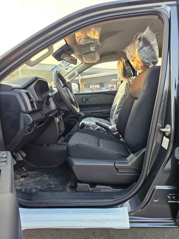 MITSUBISHI L200 Image 8