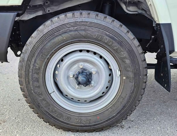 TOYOTA LANDCRUISER HARD-TOP Image 9