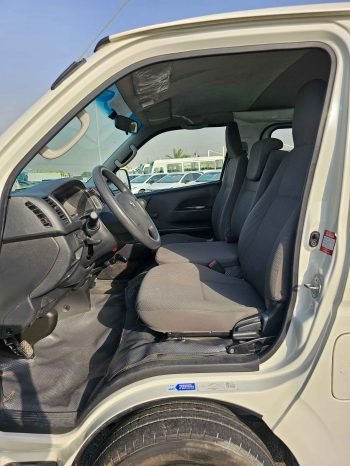 TOYOTA HIACE Изображение 9