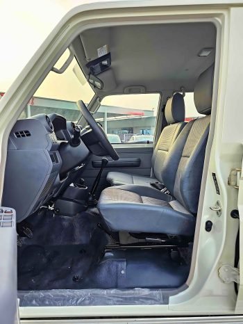 TOYOTA LANDCRUISER HARD-TOP Image 8