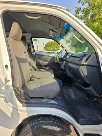 TOYOTA HIACE Изображение 8