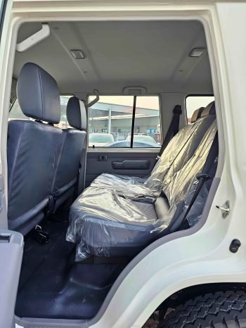 TOYOTA LANDCRUISER HARD-TOP Image 6