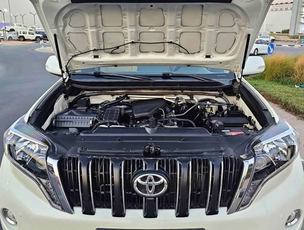 TOYOTA PRADO Image 12