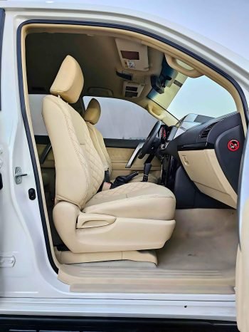 TOYOTA PRADO Image 9