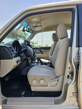 MITSUBISHI PAJERO Image 11