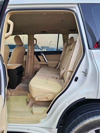 TOYOTA PRADO Image 8