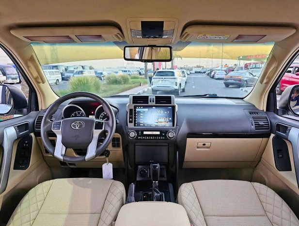 TOYOTA PRADO Image 6
