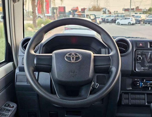 TOYOTA LANDCRUISER HARD-TOP Image 3
