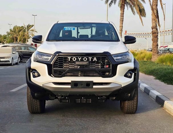 TOYOTA HILUX Image 1