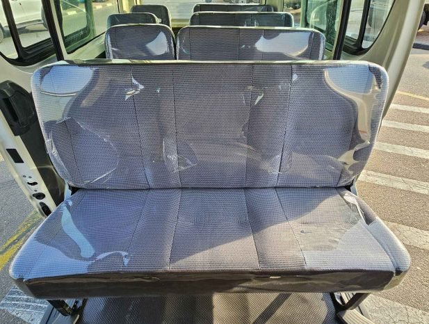 TOYOTA HIACE Изображение 4