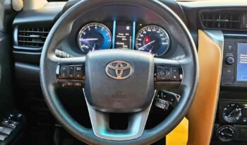 TOYOTA FORTUNER EXR 2023 PETROL V4 2.7L A/T full