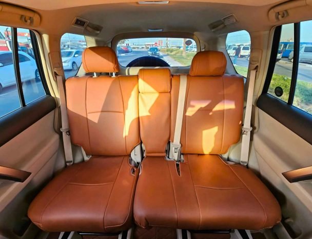 TOYOTA PRADO Image 4