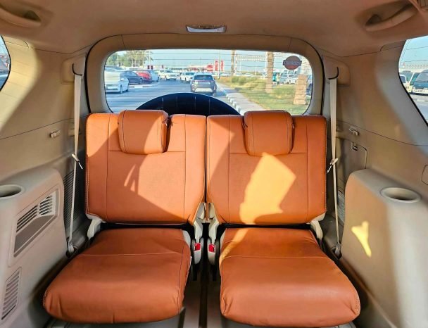 TOYOTA PRADO Image 3