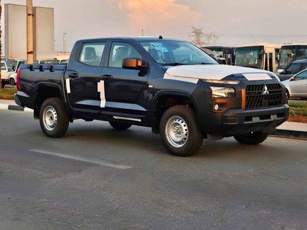 MITSUBISHI L200 Image 2