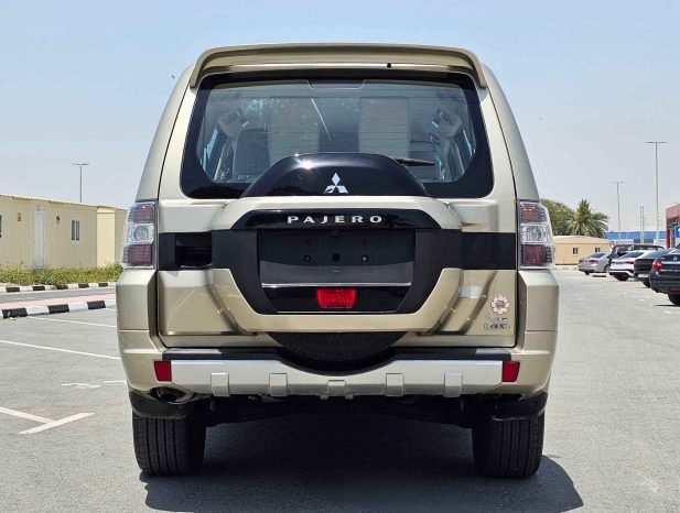 MITSUBISHI PAJERO Image 15