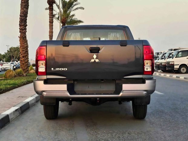 MITSUBISHI L200 Image 10